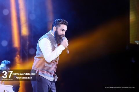 Ali Zand Vakili · 04