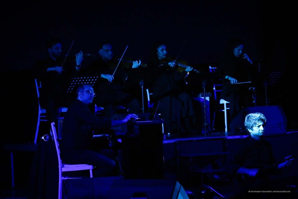 Alireza Ghorbani, the prominent Iranian vocalist, took the stage at the Khavaran International Convention Center on December 24 and 25 (the 3rd and 4th of Dey) to perform the album