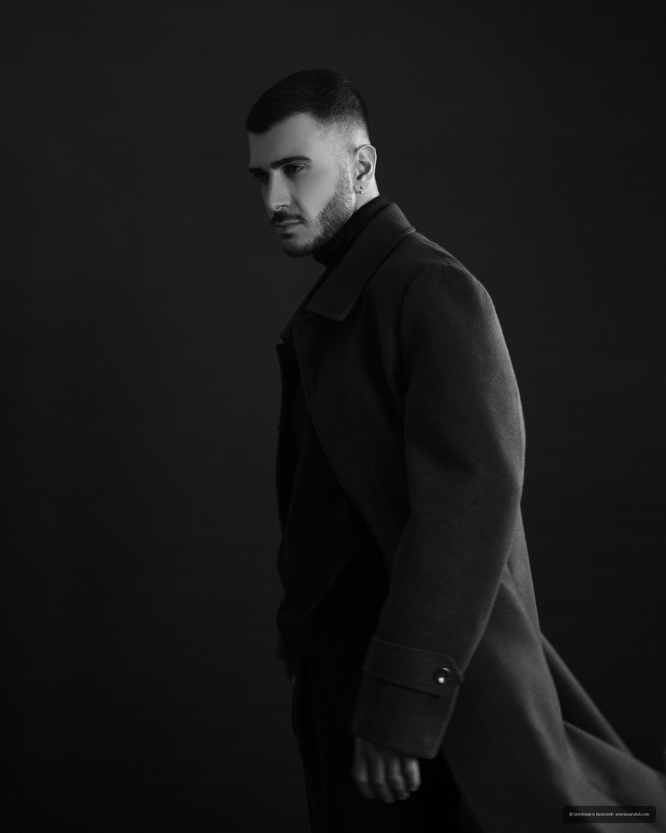 A Narrative of Shadows: Anatomy of a Classic Style I have always believed that style is not merely the combination of clothes we wear, but the atmosphere we carry with us. For this