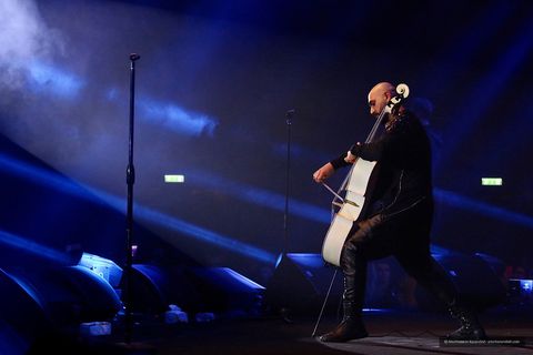 Masih & Arash Ap · 15