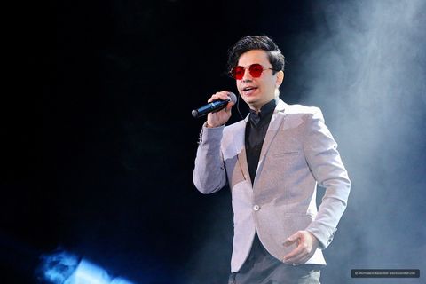 Mohsen Ebrahimzadeh 1 · 09