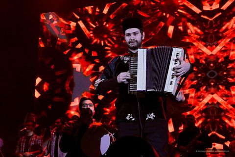 Omid Hajili · 16