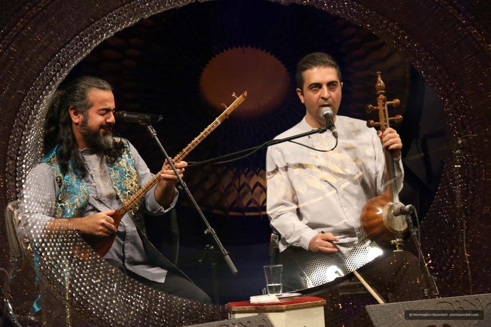 The New Mastan group, led by and singing by Parvaz Homay, concluded the 35th Fajr Music Festival at the Vahdat Hall.