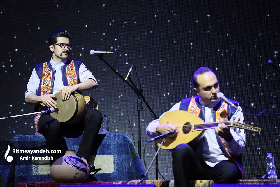 The Parvaz Homay concert was held on January 21, 2022 (Bahman 1, 1400) at the Iranian Convention Center (Arikeh Iranian) in two sessions (at 18:30 and 22:00).