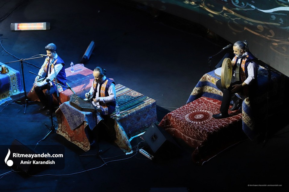 The Parvaz Homay concert was held on January 21, 2022 (Bahman 1, 1400) at the Iranian Convention Center (Arikeh Iranian) in two sessions (at 18:30 and 22:00).