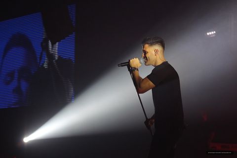 Sirvan Khosravi 02 · 01