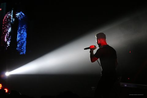 Sirvan Khosravi 02 · 02