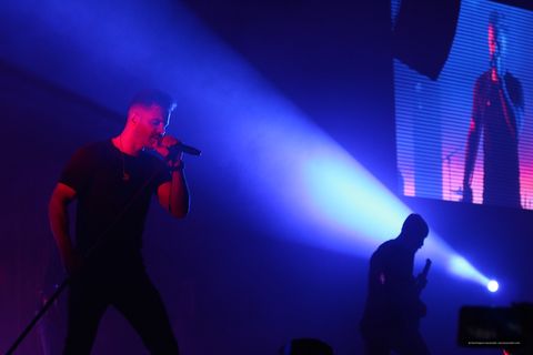 Sirvan Khosravi 02 · 03