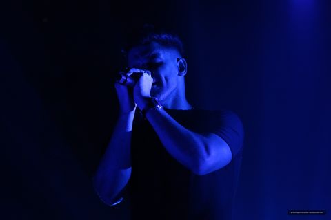 Sirvan Khosravi 02 · 06