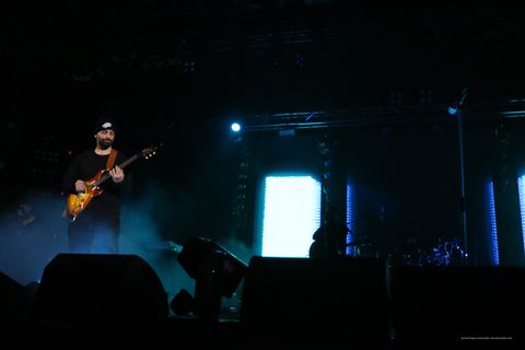 Sirvan Khosravi 02 · 23