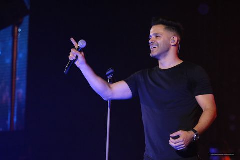 Sirvan Khosravi 02 · 27