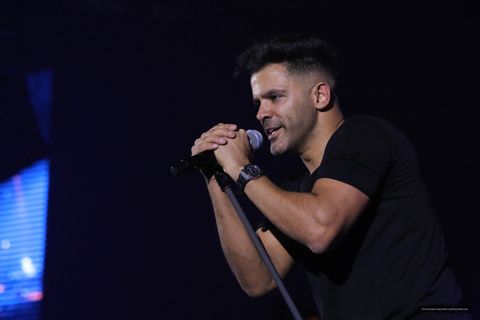 Sirvan Khosravi 02 · 30